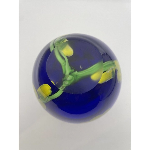 Kusak Art Glass Vase In Cobalt Blue With Cased Yellow Flowers & Green Vines - Picture 7 of 13